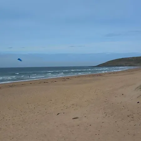 Maison 100m De La Les Pieds Dans L'eau Surtainville