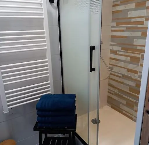 بيت للعطل Maison 100m De La Les Pieds Dans L'eau