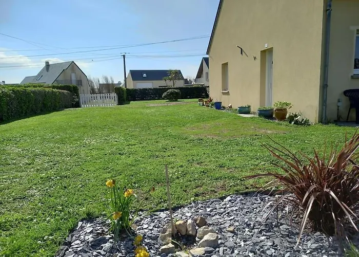 بيت للعطل Maison 100m De La Les Pieds Dans L'eau